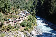 Lukla to Namche Bazaar